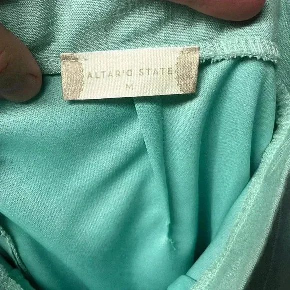 Altar'd State skort Size M. Sage Built in shorts - Picture 3 of 4